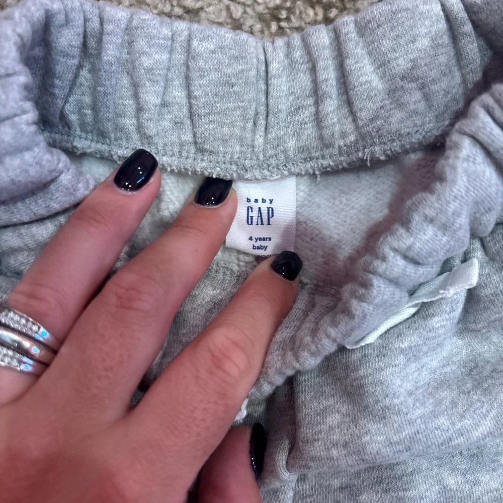 Toddler Girls GAP Sweatshorts